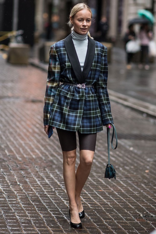 Biết 4 bí quyết này thì mặc blazer không bao giờ lo già - Hình 12
