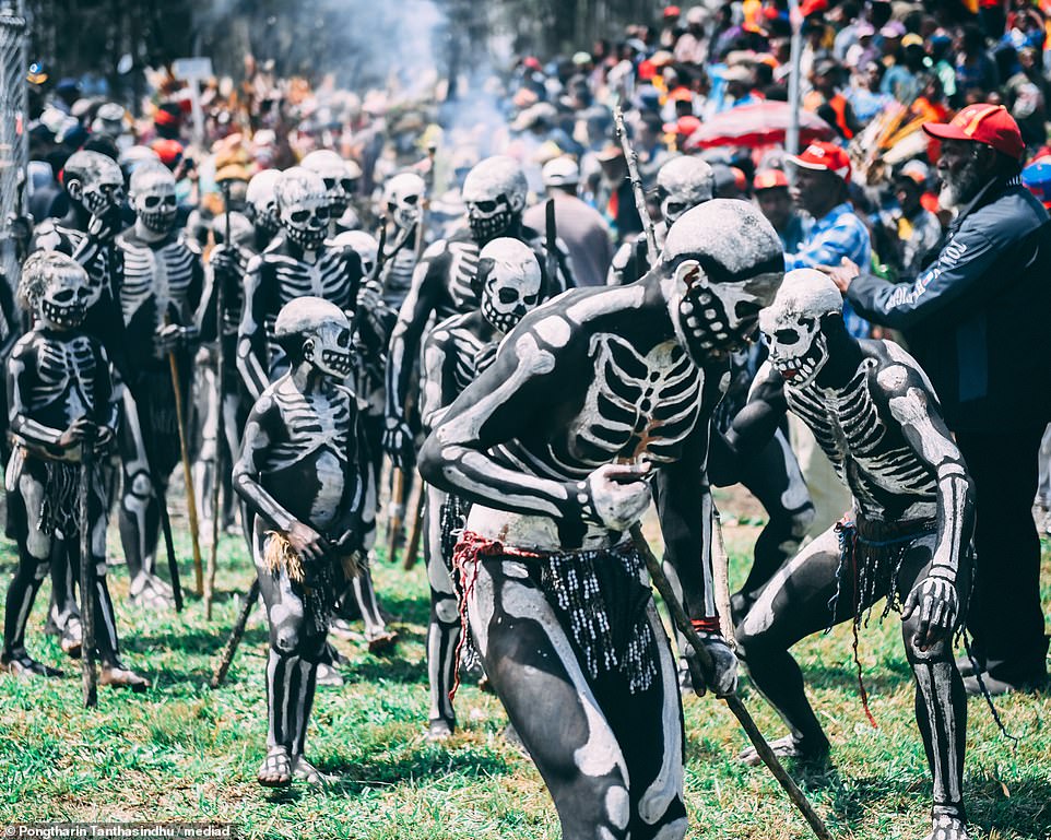 Bộ lạc xác sống ghê rợn ở vùng Papua New Guinea - Hình 2