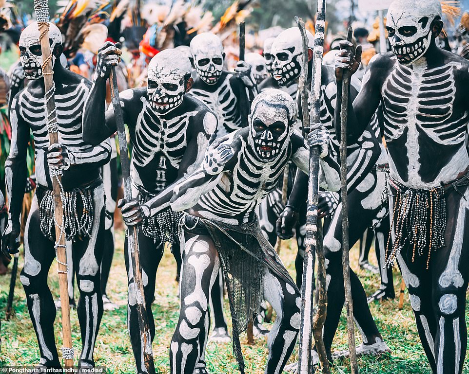 Bộ lạc xác sống ghê rợn ở vùng Papua New Guinea - Hình 1