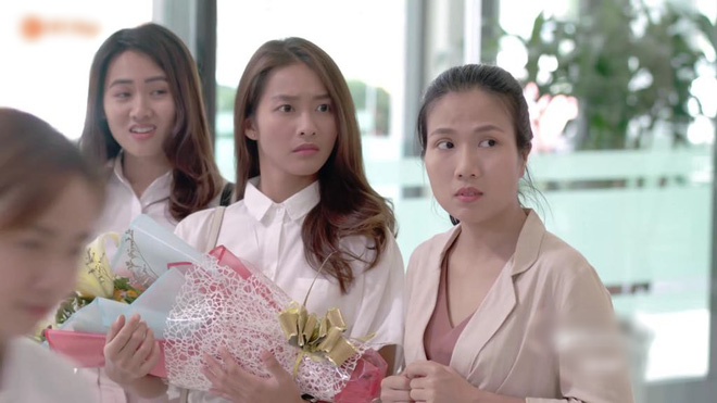 Hậu Duệ Mặt Trời bản Việt: Khả Ngân không ngại ngần đòi Song Luân cởi đồ, ngủ lại nhà trước mặt mẹ ruột - Hình 1