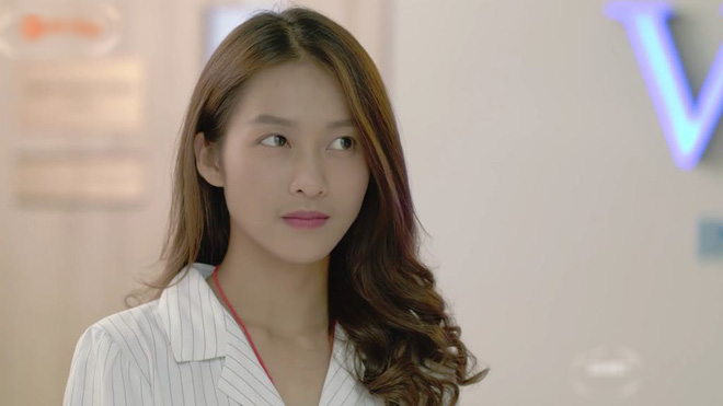 Hậu Duệ Mặt Trời bản Việt: Khả Ngân không ngại ngần đòi Song Luân cởi đồ, ngủ lại nhà trước mặt mẹ ruột - Hình 18