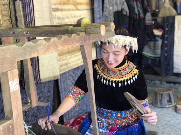 Hoa hậu Thái Nhiên Phương khoe đường cong mỹ lệ giữa trời Sapa - Hình 6