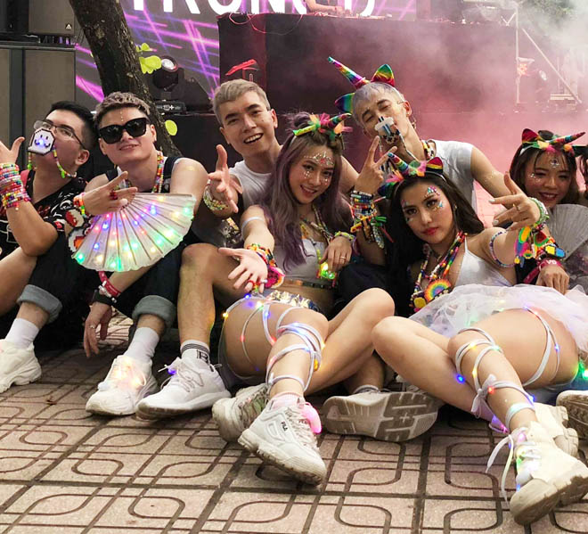 Hot gymer Hà thành mặt xinh, số đo thần thánh mặc bốc lửa khi đi quẩy - Hình 7