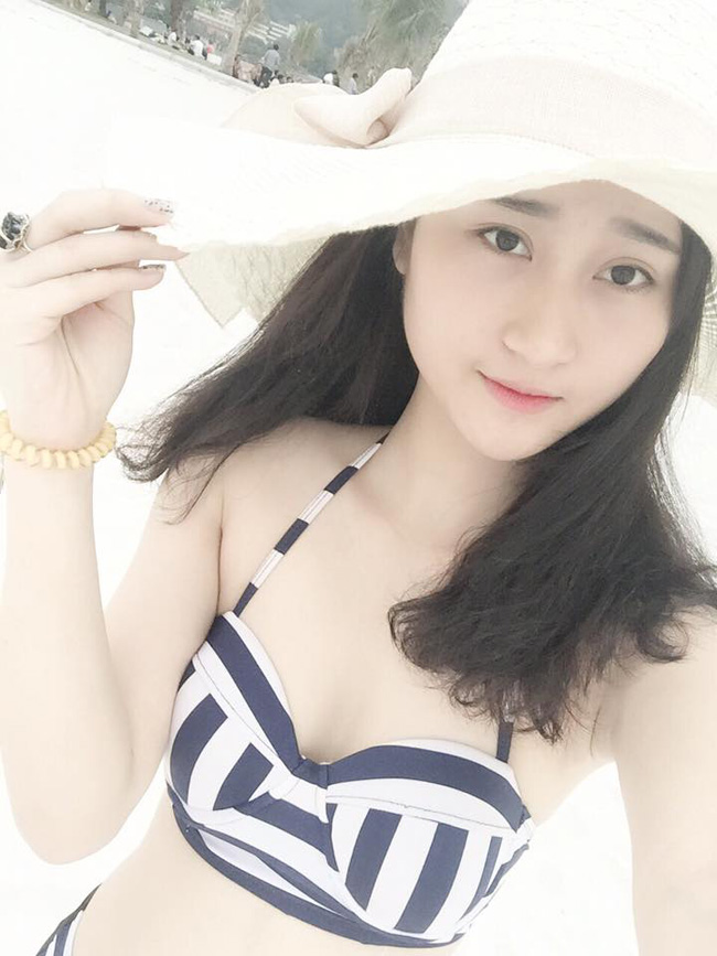 Không ngờ dàn WAGs tuyển Việt Nam lại có cô gái gợi cảm thế này! - Hình 16