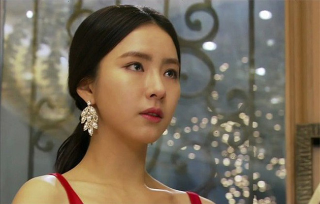 Lúc nào cũng khinh nhà con dâu nghèo rớt mùng tơi, đến khi biết sự thật về con trai mình mẹ chồng mới ngượng chín mặt - Hình 2