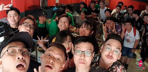 Ngày khai trương quán bánh mì Pewpew: Xếp hàng cực đông, có người chờ đợi từ... 4h sáng - Hình 5