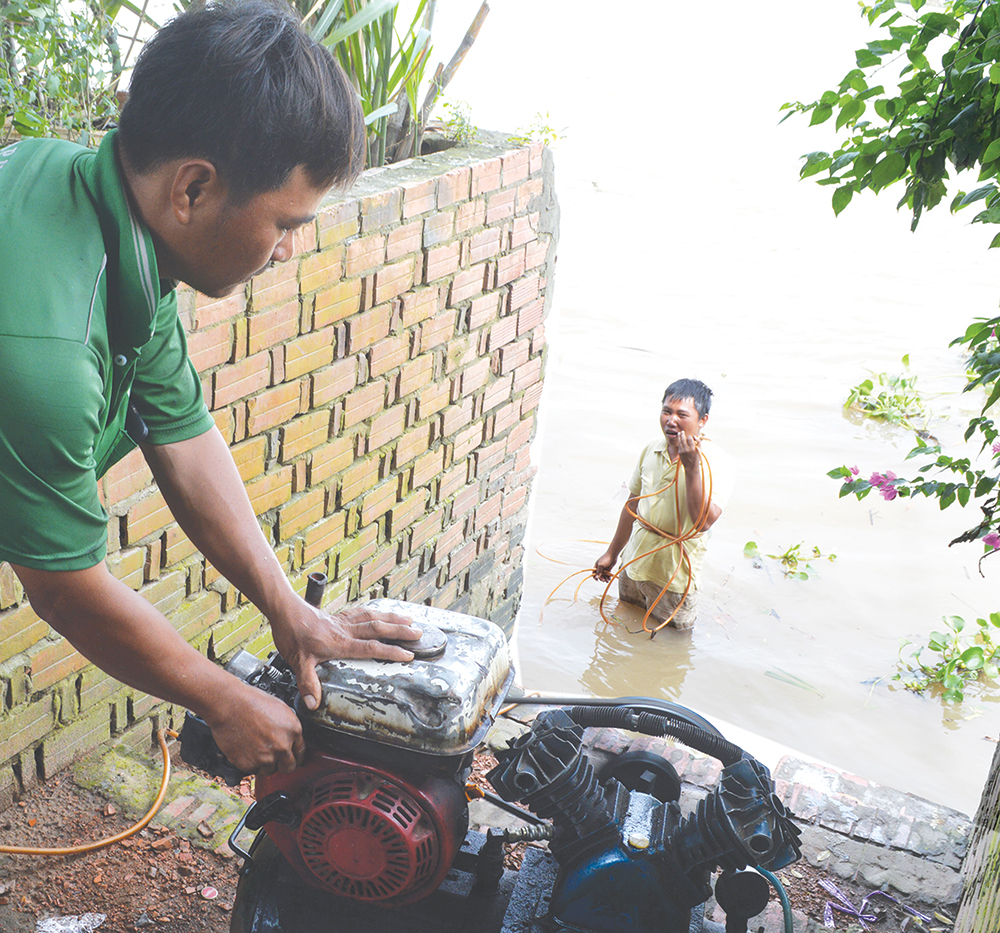 Nghề làm bạn với hà bá: Rành chuyện thủy phủ hơn cảnh dương gian - Hình 2