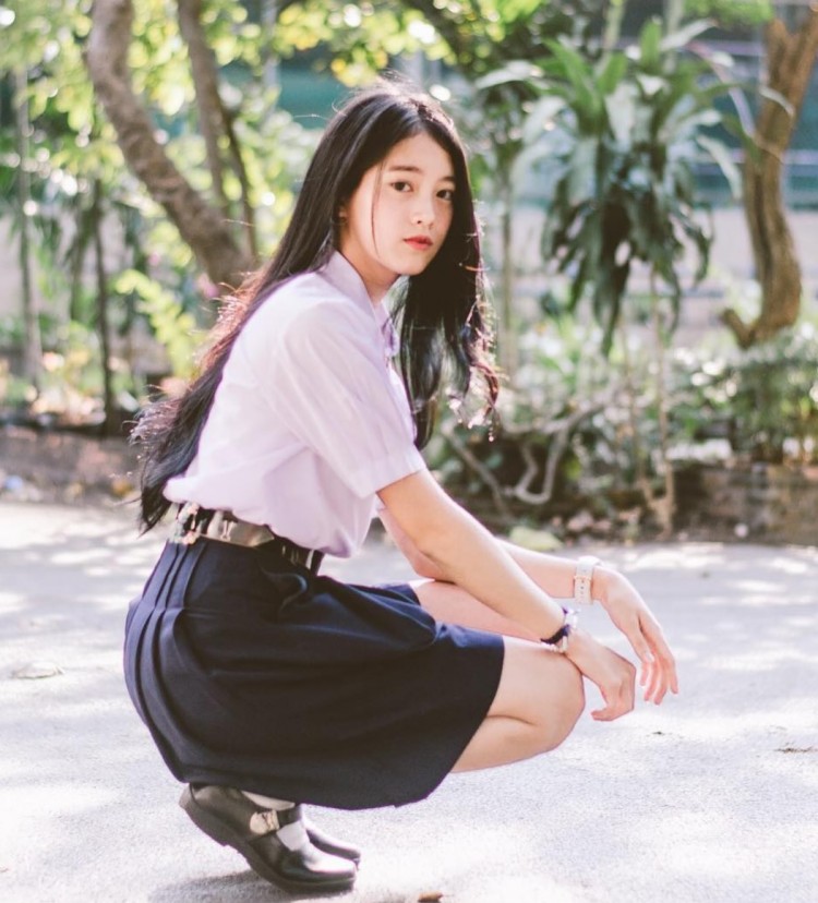Đồng phục gợi cảm nhất châu Á: Váy ngắn trên gối còn bó sát khoe hết đường cong của nữ sinh viên Thái Lan - Hình 4