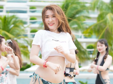 Top 5 hot girl của ĐTVN: Bạn gái Lâm tây giành... Quả bóng hồng - Hình 12