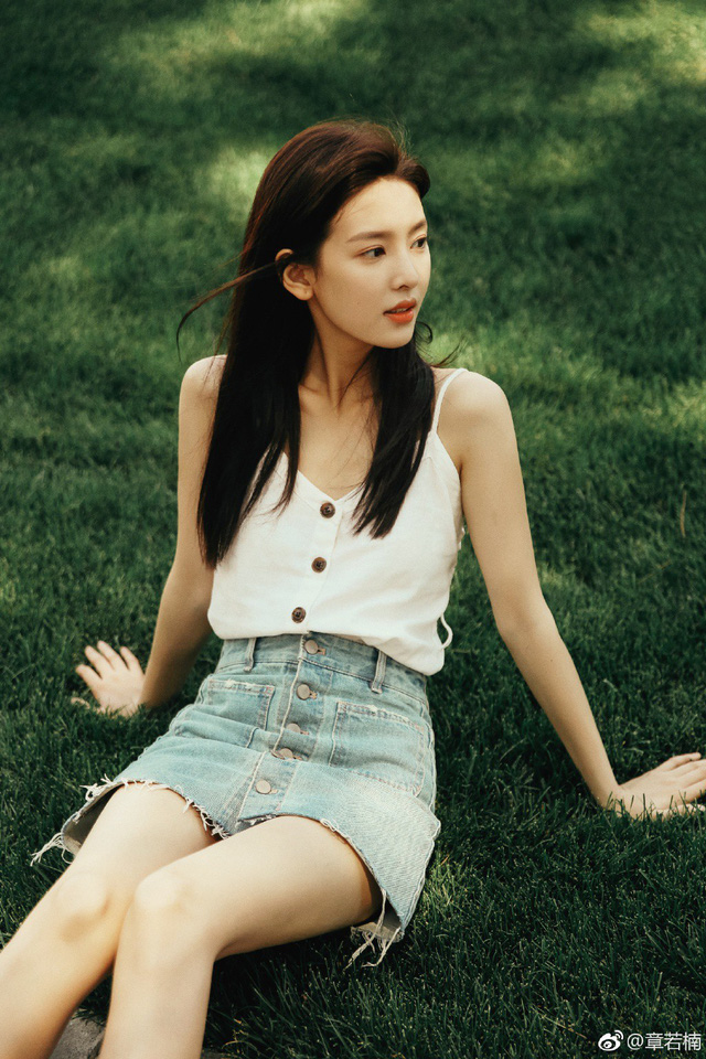 Chỉ một cú bấm follow, đại gia Vương Tư Thông biến hot girl Trung Quốc thành hiện tượng mạng xã hội - Hình 5