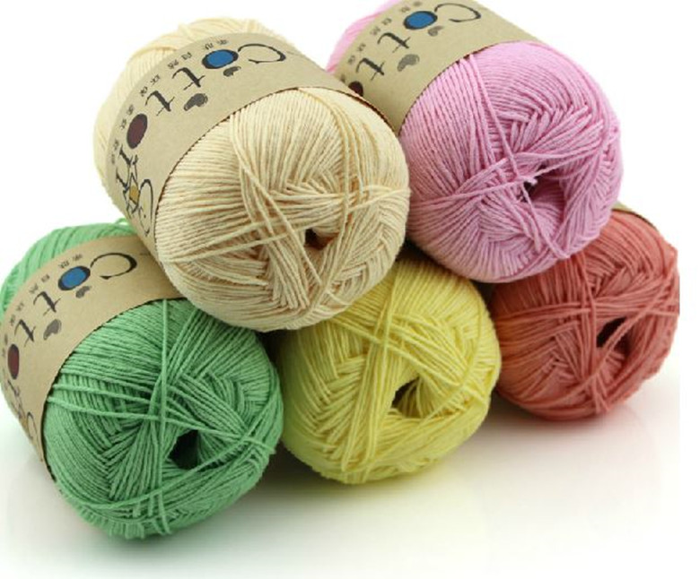 Công thức mix và match áo len: Item không thể thiếu khi đông về - Hình 10
