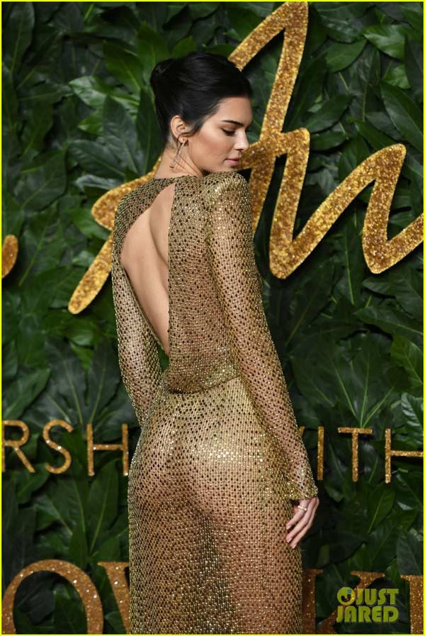 Đệ nhất hot girl Hollywood gâ.y số.c khi thả rông hoàn toàn trên thảm đỏ - Hình 2