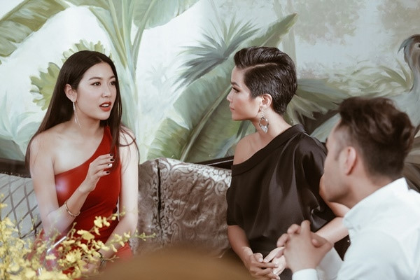 H'Hen Niê sẽ làm nên chuyện trong phần thi interview tại Miss Universe 2018? - Hình 2