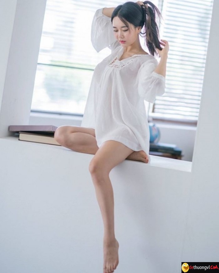 Khi các nàng mỹ nhân, hot girl mặc sơ mi trắng thì sẽ quyến rũ thế này đây... - Hình 8