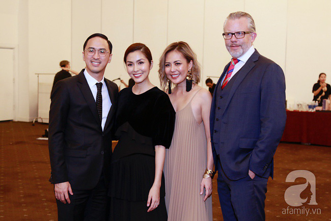 Lần đầu tiên vợ chồng Tăng Thanh Hà công khai làm điều này giữa đám đông - Hình 17