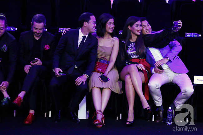 Lần đầu tiên vợ chồng Tăng Thanh Hà công khai làm điều này giữa đám đông - Hình 8