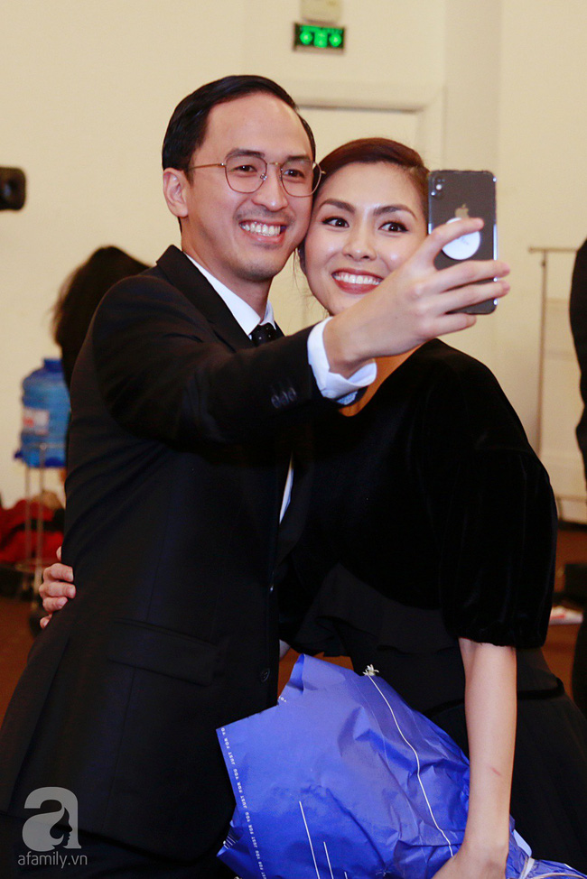 Lần đầu tiên vợ chồng Tăng Thanh Hà công khai làm điều này giữa đám đông - Hình 15