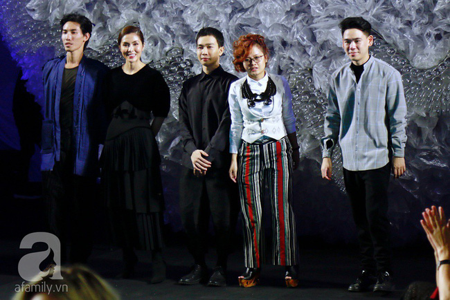 Lần đầu tiên vợ chồng Tăng Thanh Hà công khai làm điều này giữa đám đông - Hình 1