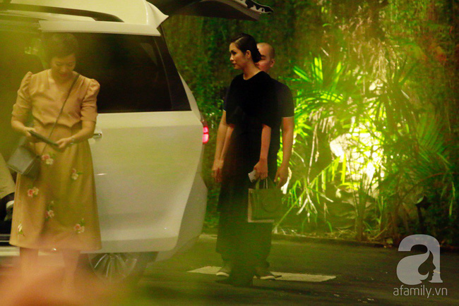 Lần đầu tiên vợ chồng Tăng Thanh Hà công khai làm điều này giữa đám đông - Hình 18