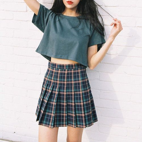 Mix đồ: Chân váy xếp ly kết hợp với áo gì? - Hình 8