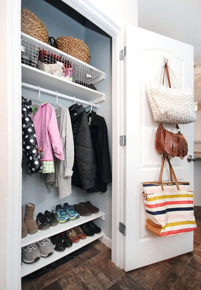 Những lời khuyên hữu ích cho vấn đề muôn thủa: Tủ quần áo trong phòng ngủ chật - Hình 10