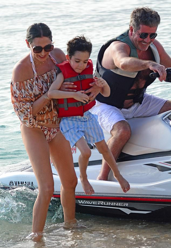 Simon Cowell tránh rét ở Caribbe cùng bạn gái và con trai - Hình 5