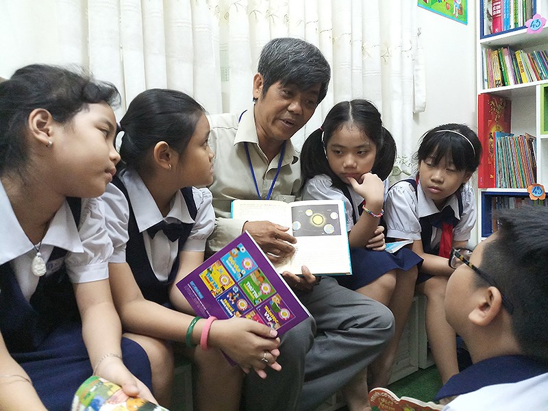Thầy hiệu trưởng suốt 7 năm đứng đón học sinh - Hình 2