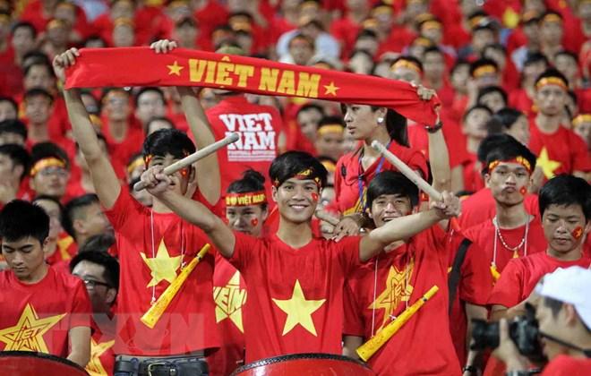 Xứng danh fan chân chính, Huy Khánh trải lòng nỗi lo mua vé trong trận về của Đội tuyển Việt Nam - Hình 2