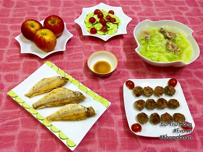 Bữa cơm chiều đơn giản nhưng ấm áp và ngon miệng - Hình 1
