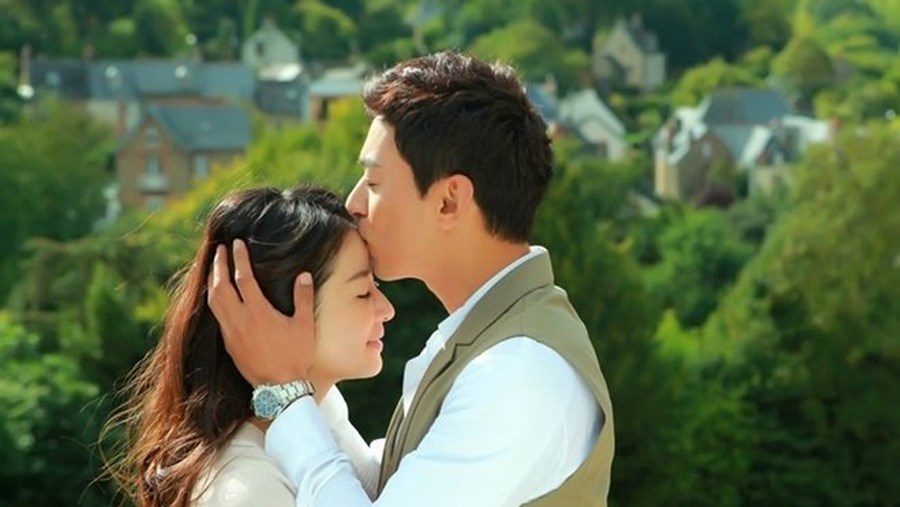 Đàn ông THƯƠNG VỢ và đàn ông KHÔNG THƯƠNG VỢ sẽ làm những điều này! - Hình 1
