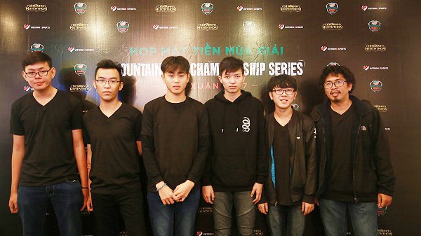 [Wechoice 2017] Young Generation: Á Quân VCSA bị nhà tài trợ bỏ rơi trước trận chung kết, bị lừa phải ăn cơm từ thiện qua ngày - Hình 4