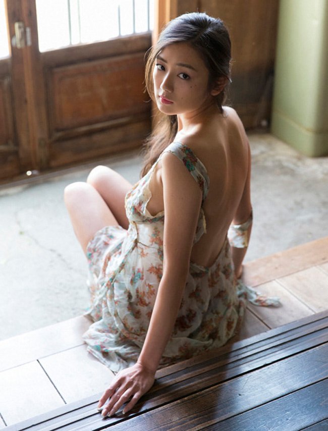 Trọn bộ ảnh về Moemi Katayama - Hình 9