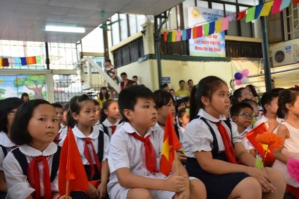 Các trường phải báo cáo việc hát Quốc ca trong Lễ chào cờ - Hình 1