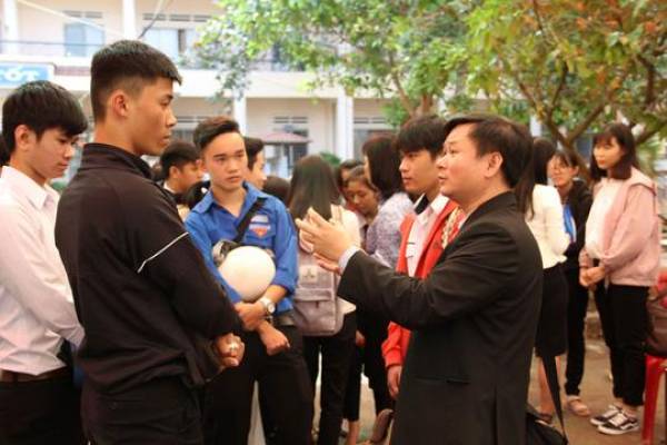 Đề thi THPT quốc gia tăng số câu hỏi phân hóa - Hình 1