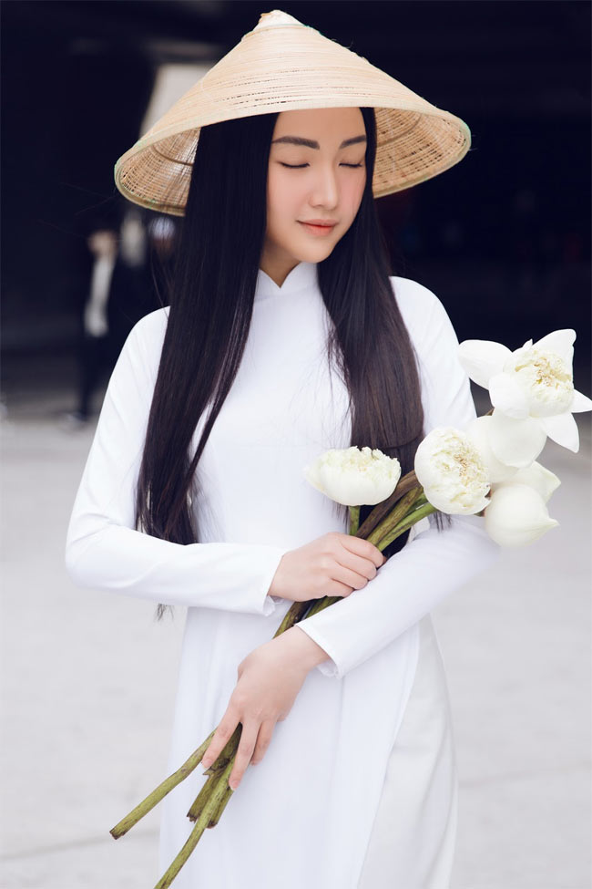 Chết chìm trong suối tóc đen của 2 cô gái Việt - Hình 15