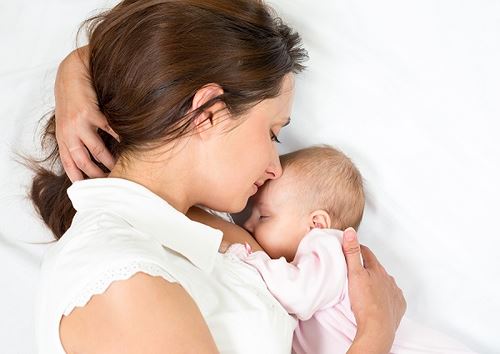 Cho con bú làm giảm nguy cơ mắc bệnh tim mạch, đột quỵ, ung thư - Hình 1