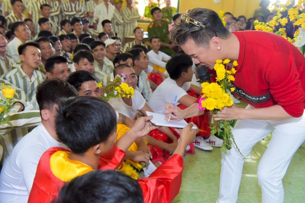 Có thể nhận cát-sê khủng nhưng các sao Việt vẫn sẵn sàng không lấy thù lao trong những show nhạc này! - Hình 9