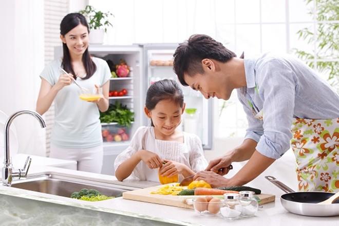 Con trai ngô nghê khoe có mẹ mới nấu ăn ngon, tôi bàng hoàng phát hiện chồng mình ngoại tình - Hình 1