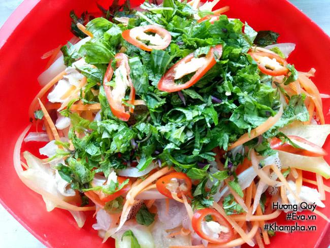 [Chế biến] - Nộm sứa tai heo giòn sần sật, ai ăn cũng phải gật đầu khen ngon - Hình 11