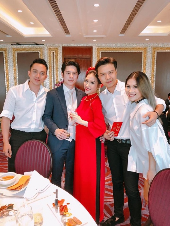 Sau một tháng đính hôn, Mai Hồ đã lộ rõ vòng hai to lùm lùm làm rộ tin đồn mang thai - Hình 2