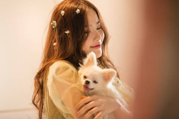 Sau ồn ào tình cảm với Trường Giang, Nam Em mở lại MV gây tranh cãi - Hình 1