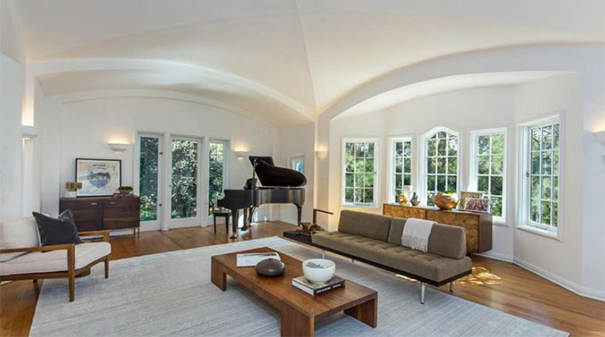Inside Leonardo DiCaprio's new villa purchased for nearly 5 million USD - Picture 2