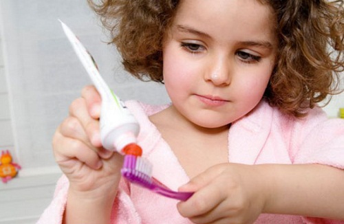 Cách chăm sóc răng miệng cho trẻ tránh sâu răng - Hình 4