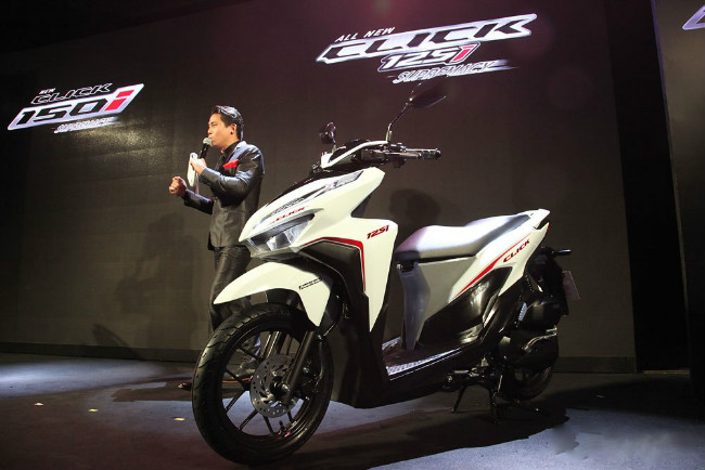 Cận cảnh Honda Click mới khiến tín đồ SH Mode chao đảo - Hình 12