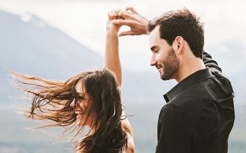 Chàng trai à, hãy trân trọng cô gái hiểu chuyện và biết chia sẻ - Hình 1
