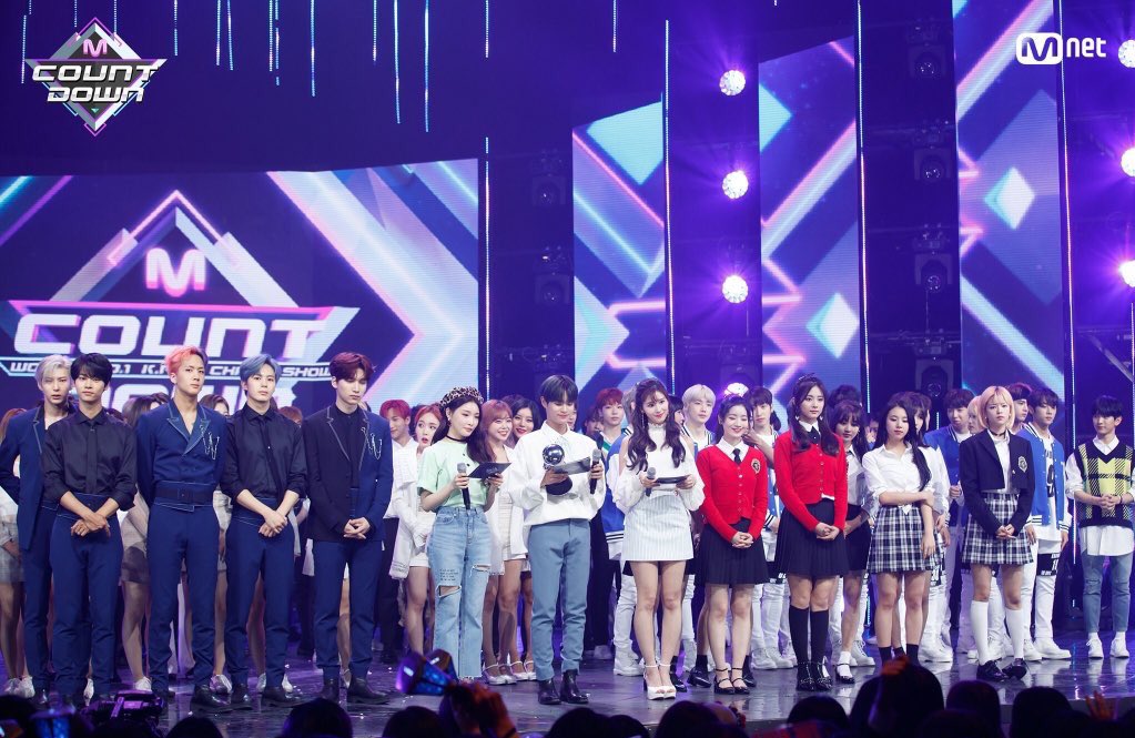 Kpop có một boygroup toàn trai đẹp nhưng... ít ai dám lại gần - Hình 4