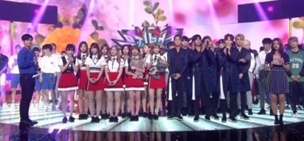 Kpop có một boygroup toàn trai đẹp nhưng... ít ai dám lại gần - Hình 10