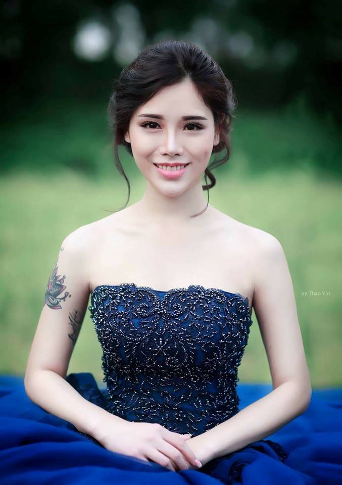 Mê mệt với vẻ đẹp của mẹ 9X nghiện xăm trổ - Hình 2