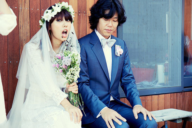 Nữ hoàng sexy Lee Hyori: Từ quá khứ lấm lem bùn đất cho tới tình yêu như cổ tích với trai xấu Hàn Quốc - Hình 9