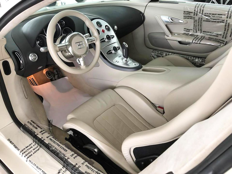 Siêu xe Bugatti Veyron độc nhất Việt Nam vừa thay đổi màu sơn và đèn pha mới - Hình 8